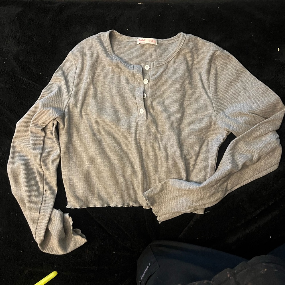 Ribbed long sleeve crop top